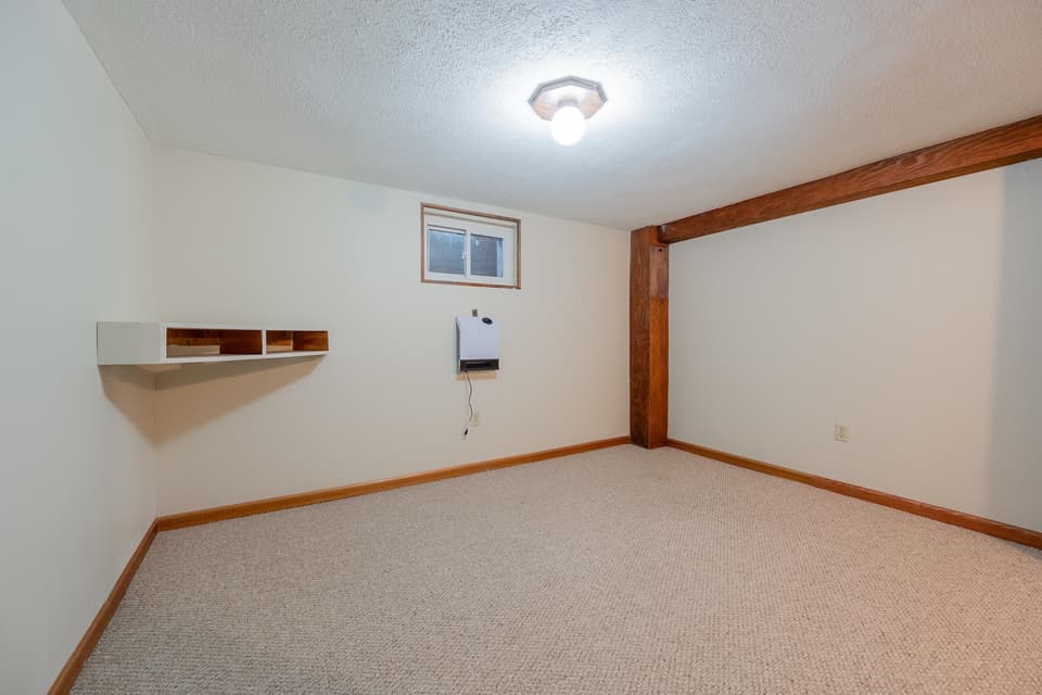 1245 Chestnut Drive, photo 31 of 40