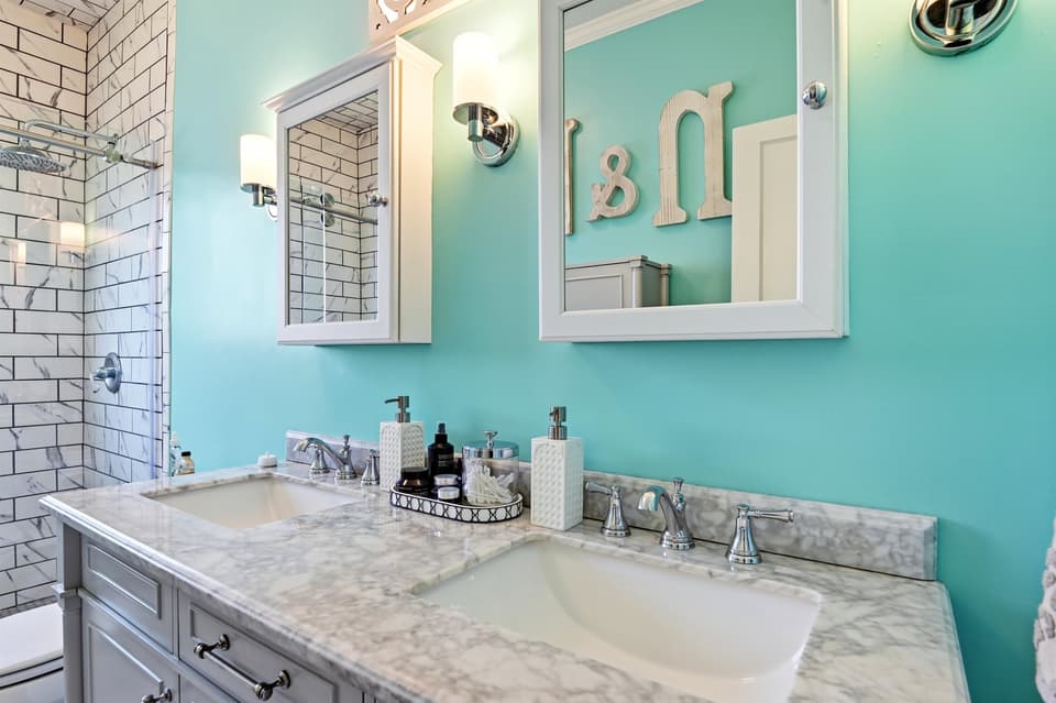 202 S Franklin Street, photo 17 of 40
