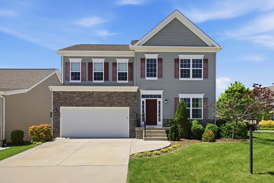 625 Dewdrop Lane, photo 2 of 40