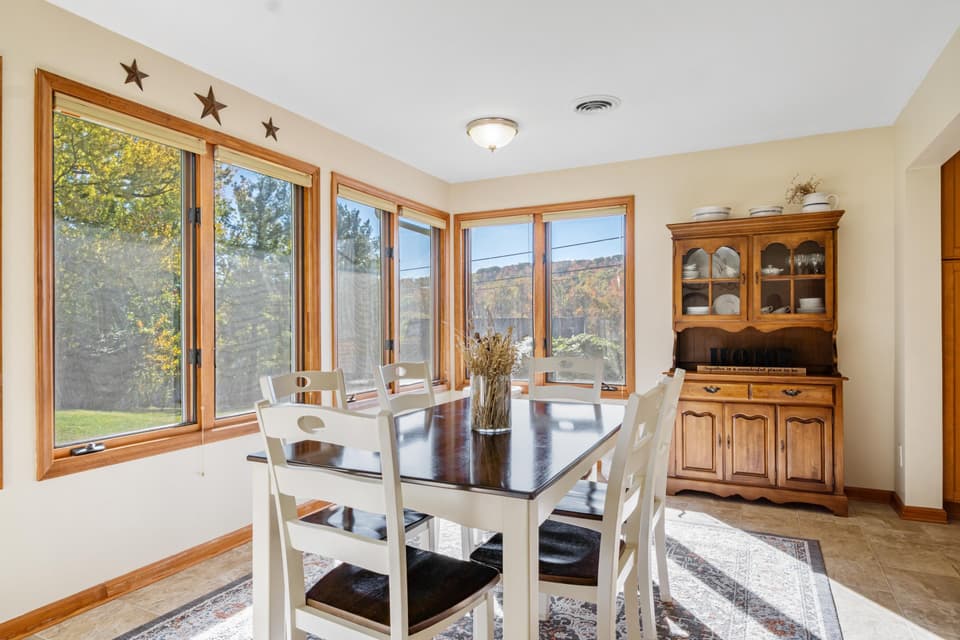 505 Willow Drive, photo 18 of 40