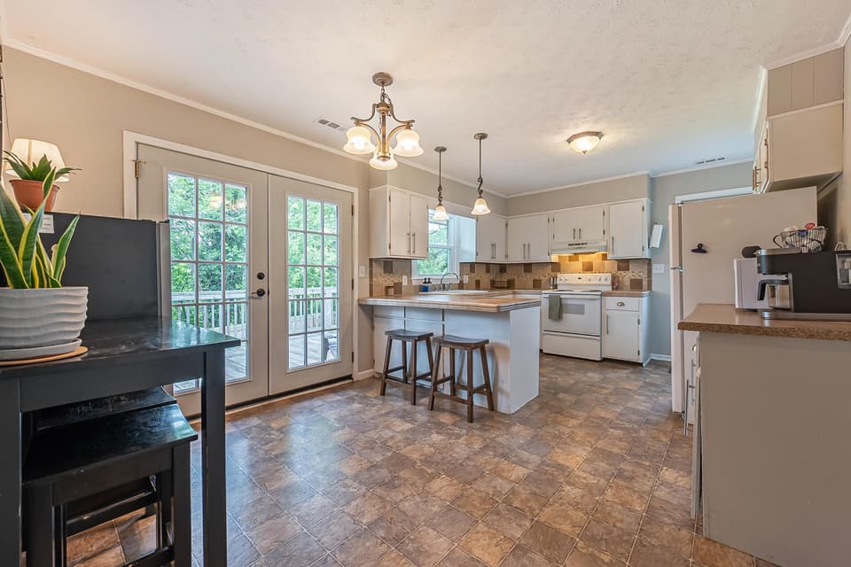 465 Montgomery Street, photo 12 of 40