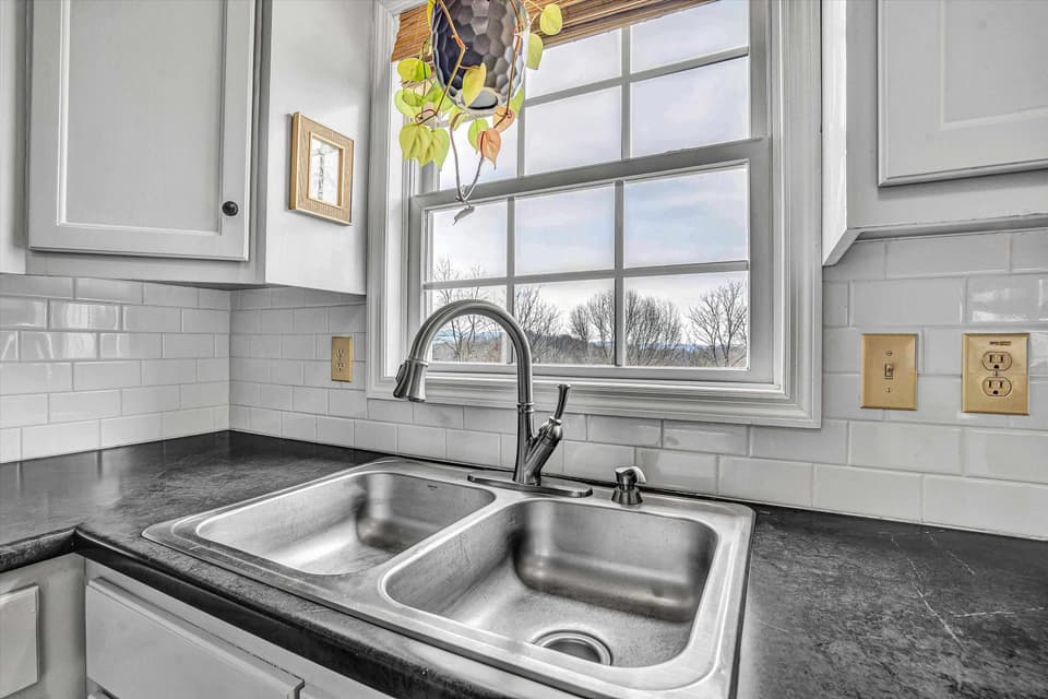 185 Howery Street, photo 20 of 40