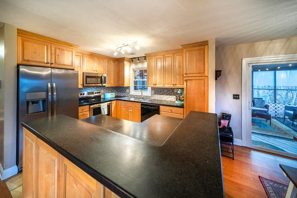 345 Mulberry Dr SW, photo 11 of 39