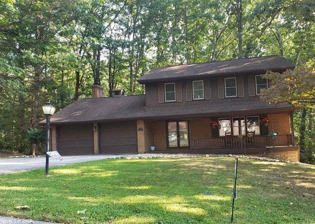 1035 Chestnut Dr, Christiansburg, VA