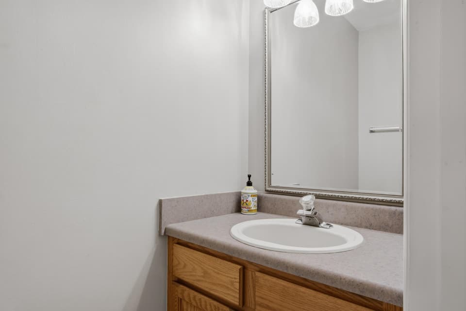 55 Sapphire Avenue, photo 25 of 40