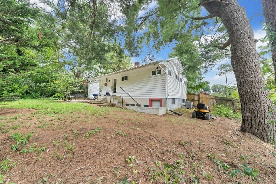 100 Roseland Drive SW, photo 27 of 35