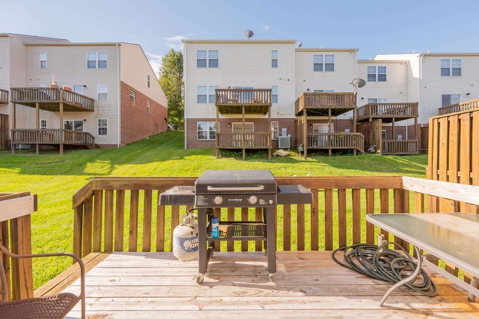 780 Oaktree Boulevard, photo 8 of 40
