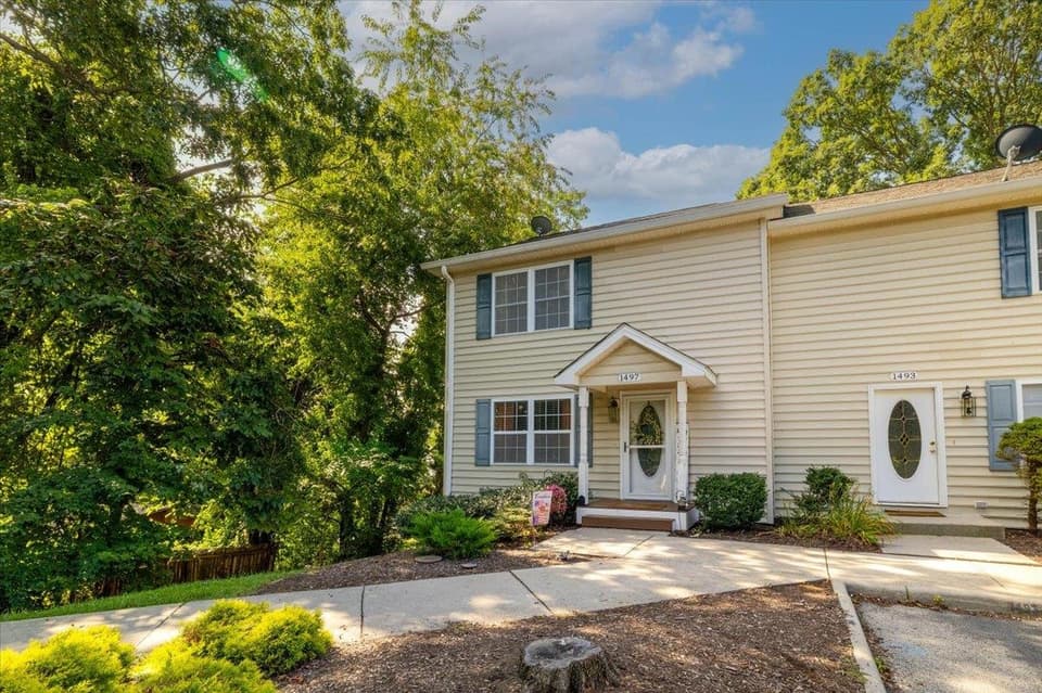 1497 Scott Street, photo 24 of 35