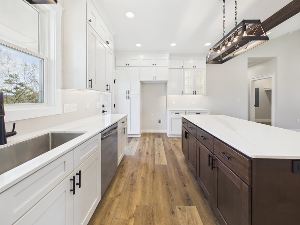 245 Howery Street SE, photo 9 of 40