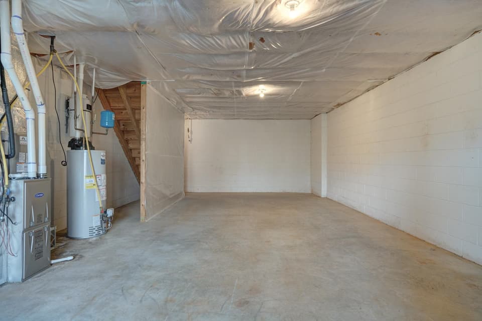 825 Oaktree Boulevard, photo 32 of 32
