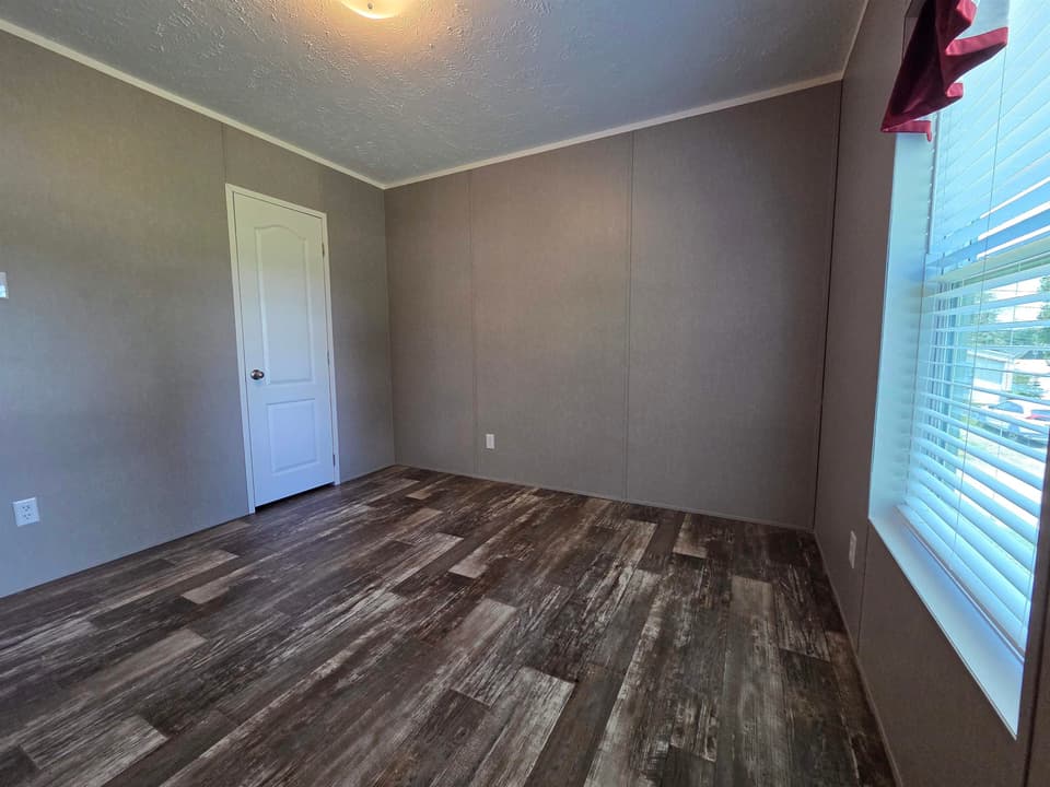 80 Boxwood Drive, photo 36 of 40