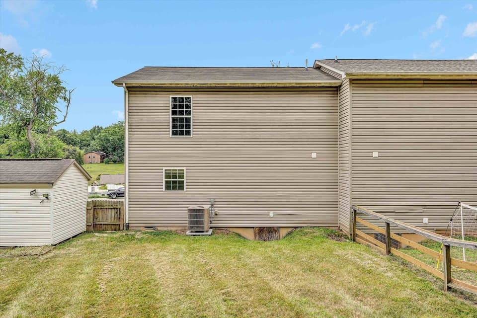 1400 Rigby Street NE, photo 21 of 23
