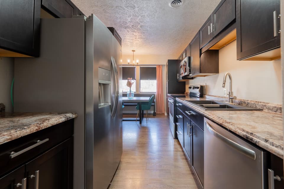 2665 Glade Drive SE, photo 8 of 40