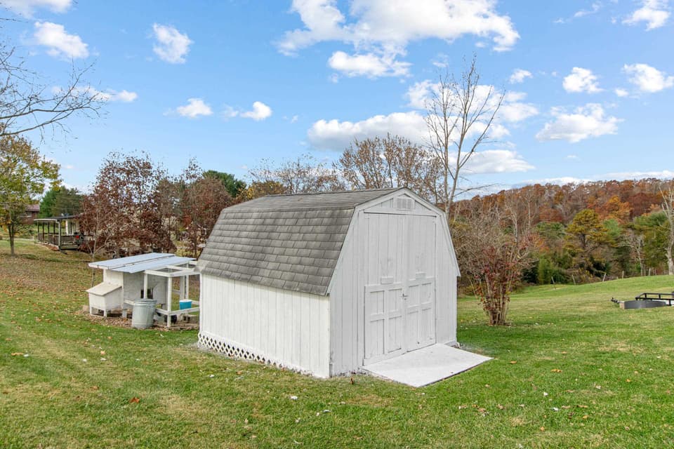 1595 Gallimore Street, photo 40 of 40