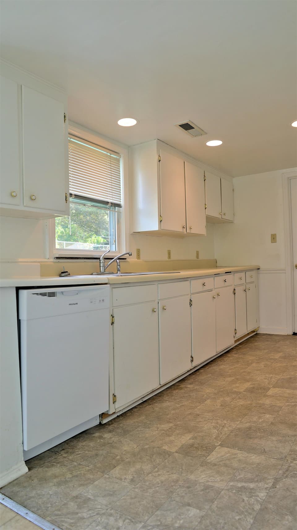 710 Ellett Road, photo 9 of 25