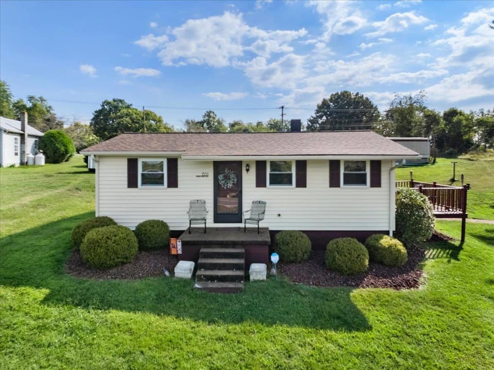 1551 Peppers Fry Road NW, photo 2 of 37
