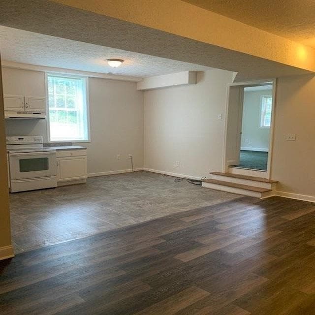 655 School Lane, photo 18 of 24