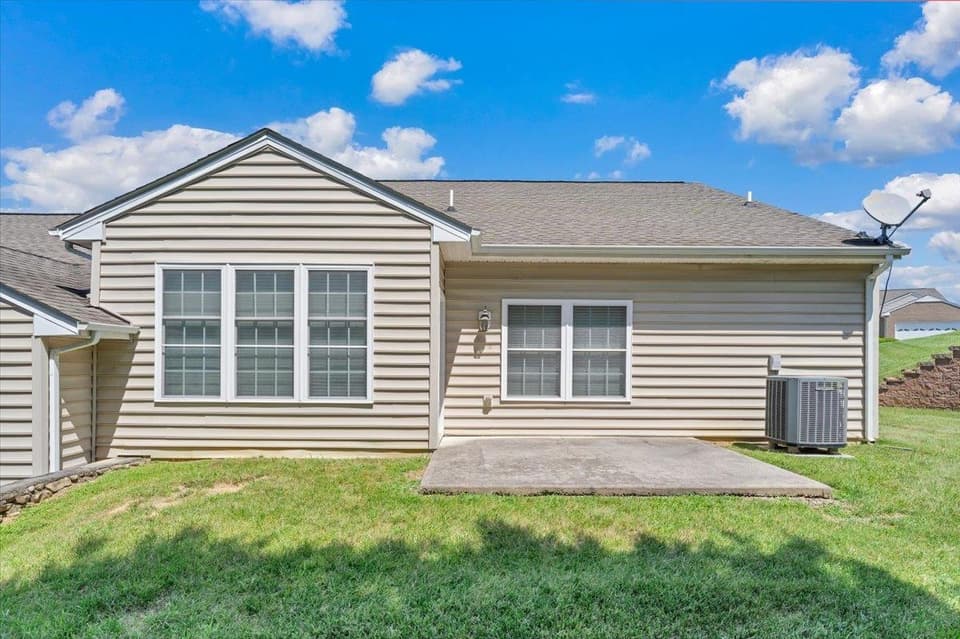 255 Slate Creek Drive NW, photo 24 of 28
