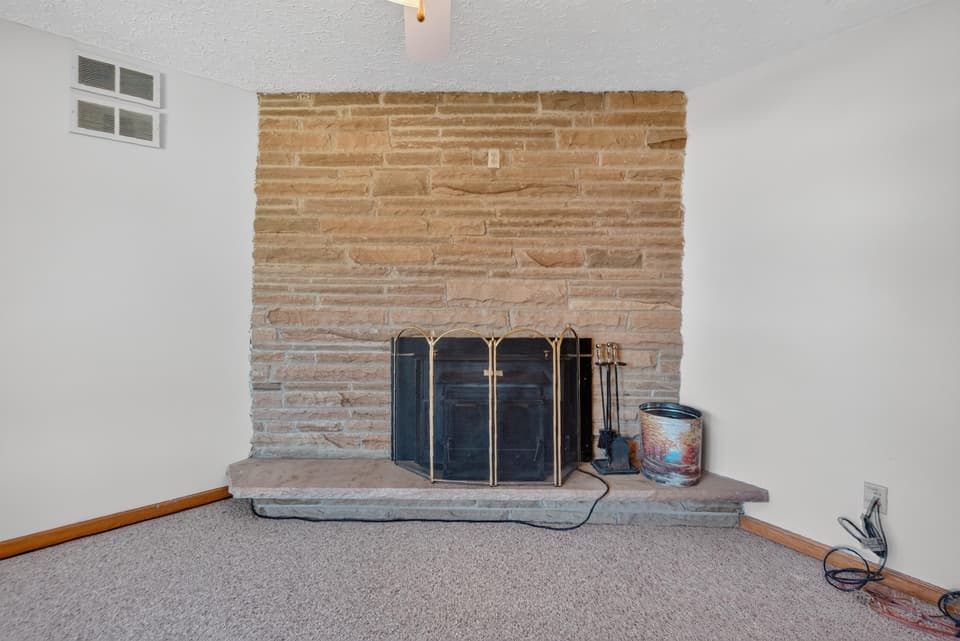 350 Teel Street, photo 20 of 40