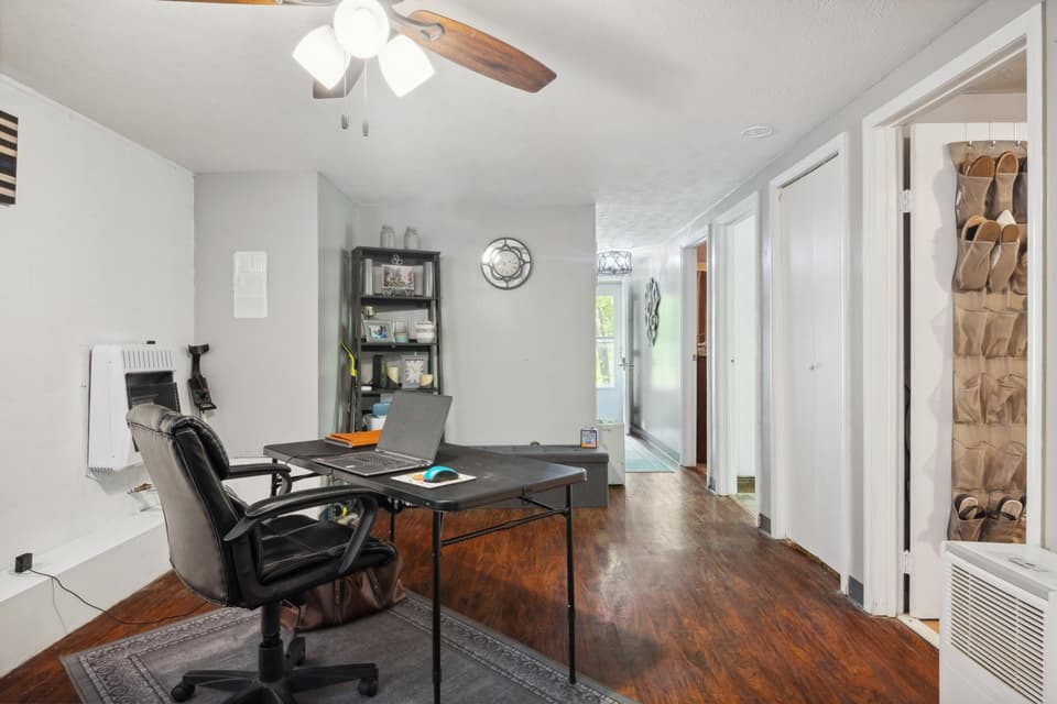 189 Pine Hollow Road, photo 17 of 28