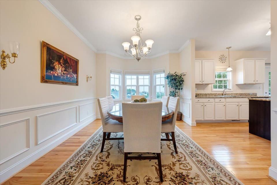1585 Diana Drive, photo 7 of 38