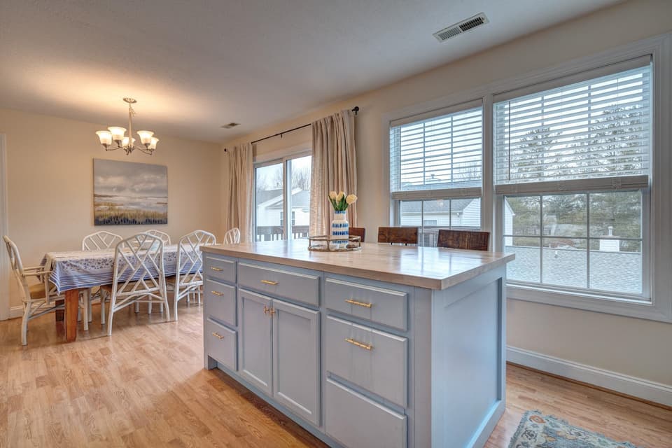 250 Silver Leaf Drive, photo 19 of 40