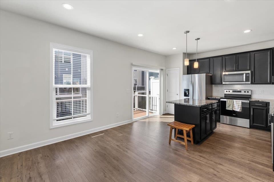 455 John Adams Drive NW, photo 6 of 39
