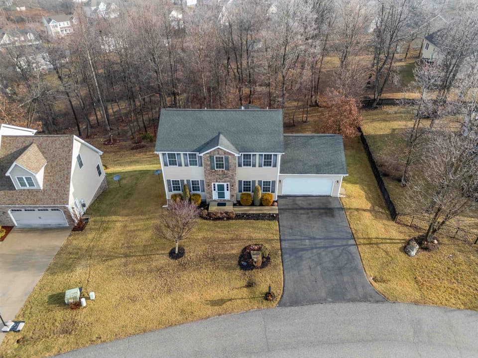 1110 Crosscreek Drive, photo 4 of 40