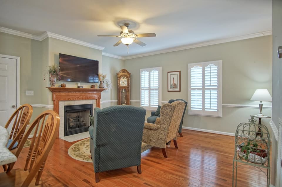 1410 Kensington Way, photo 6 of 40