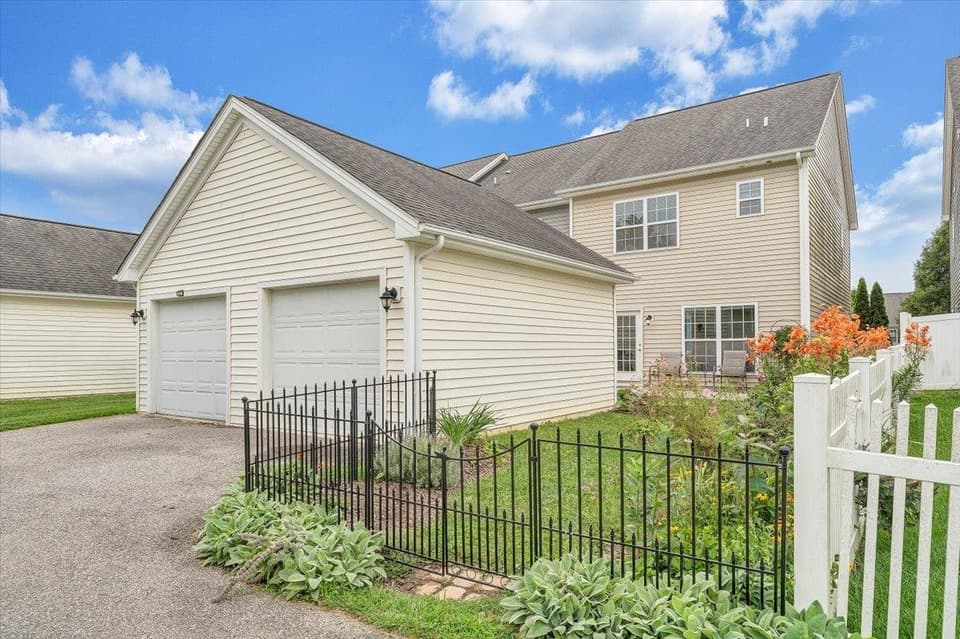 205 Phoenix Boulevard NW, photo 26 of 34