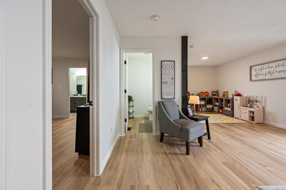50 Woodridge Drive, photo 19 of 40
