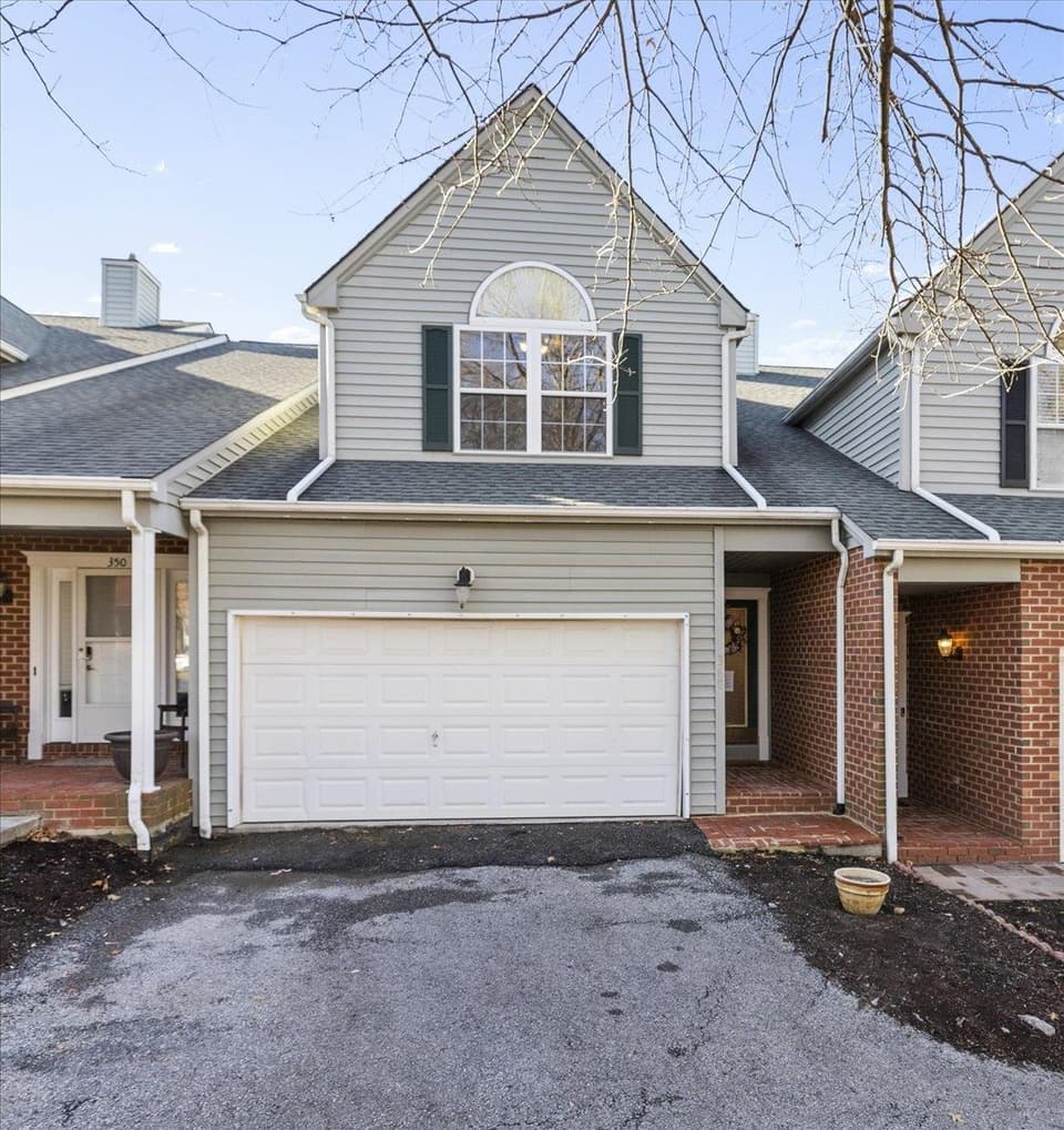 360 Gold Leaf Drive, photo 6 of 40