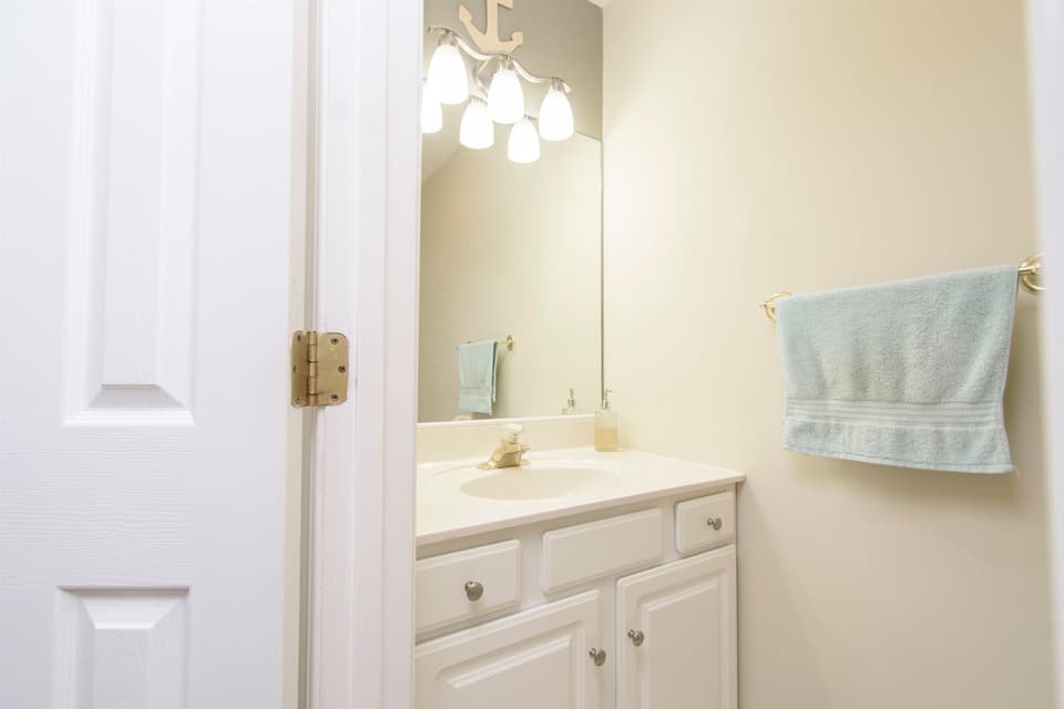 420 Silver Leaf Drive, photo 17 of 40