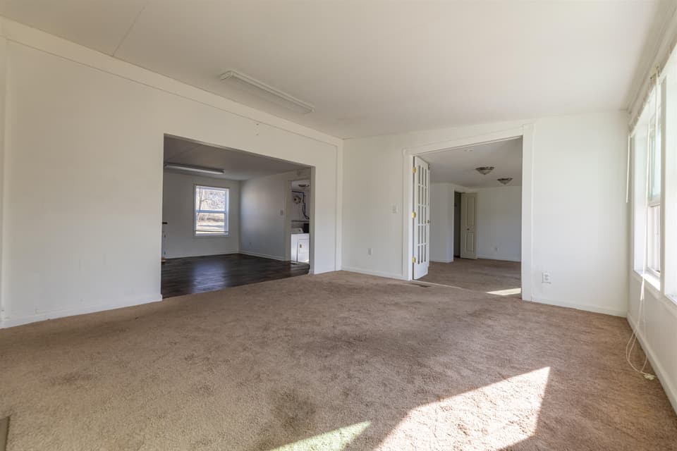 740 Montgomery Street, photo 6 of 23