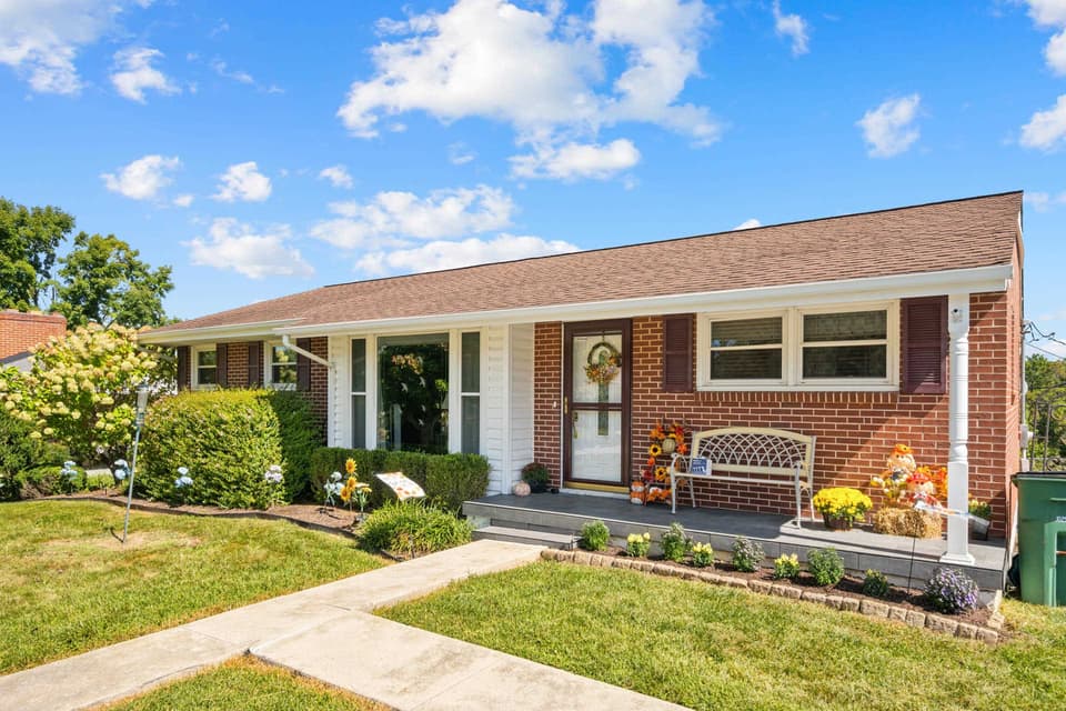 106 Roseland Drive, photo 29 of 39