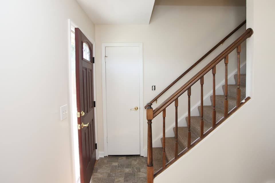 285 Mulberry Drive, photo 10 of 37