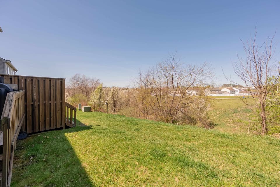 325 Oaktree Boulevard, photo 32 of 35