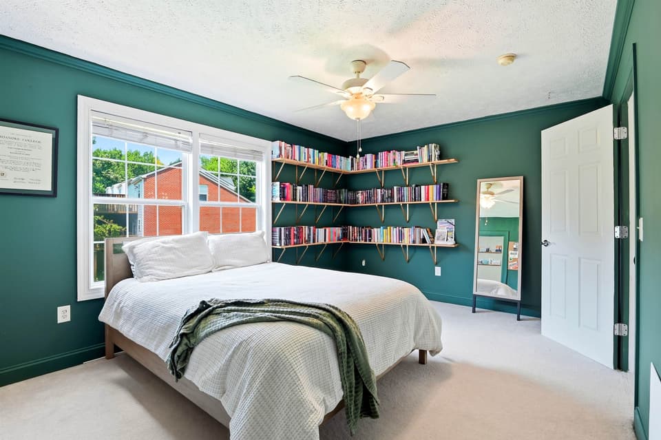 130 Blue Leaf Drive, photo 19 of 32