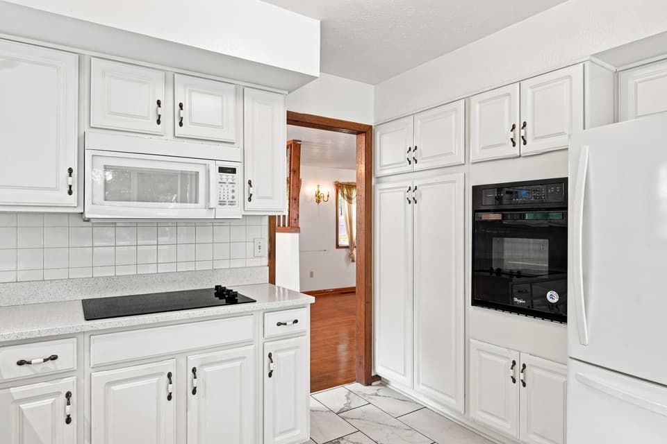 1220 Flint Drive, photo 15 of 40