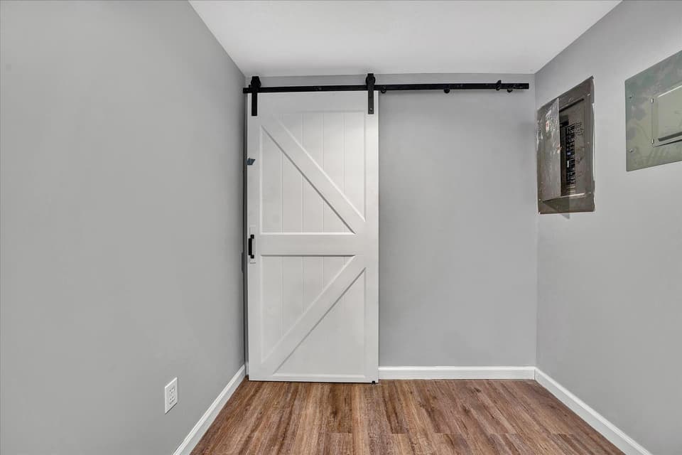 4090 Roanoke St, photo 22 of 36