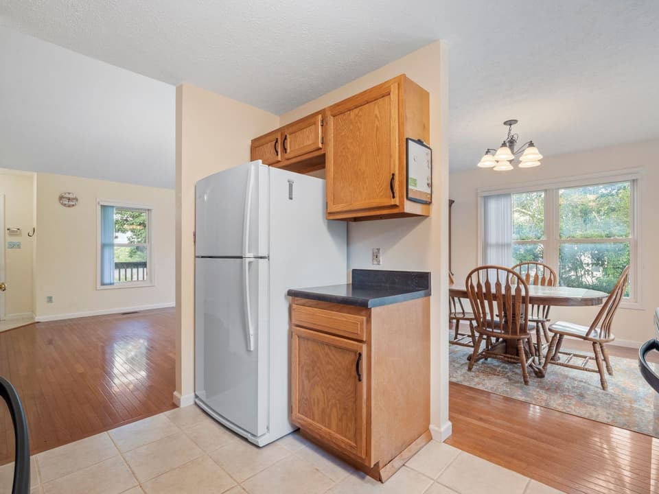 60 Wood Ridge Drive, photo 10 of 40
