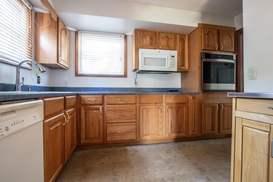 185 Overhill Road SE, photo 10 of 40
