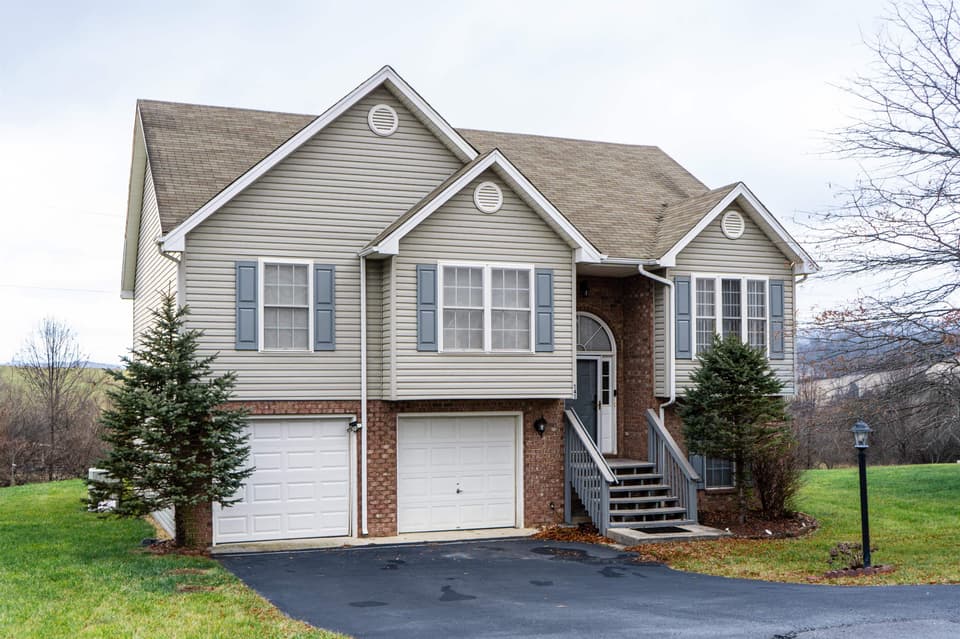 145 Tula Circle, Christiansburg, VA