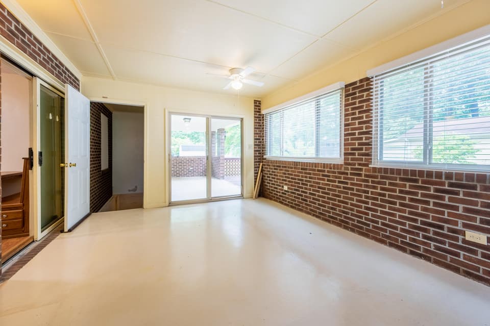 420 Overhill Rd SE, photo 15 of 34