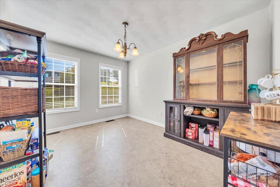 400 Chelsea Loop, photo 14 of 38