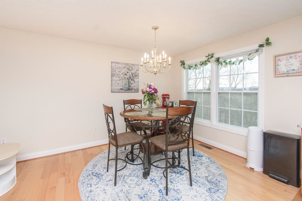 190 Robin Hood Drive, photo 15 of 40