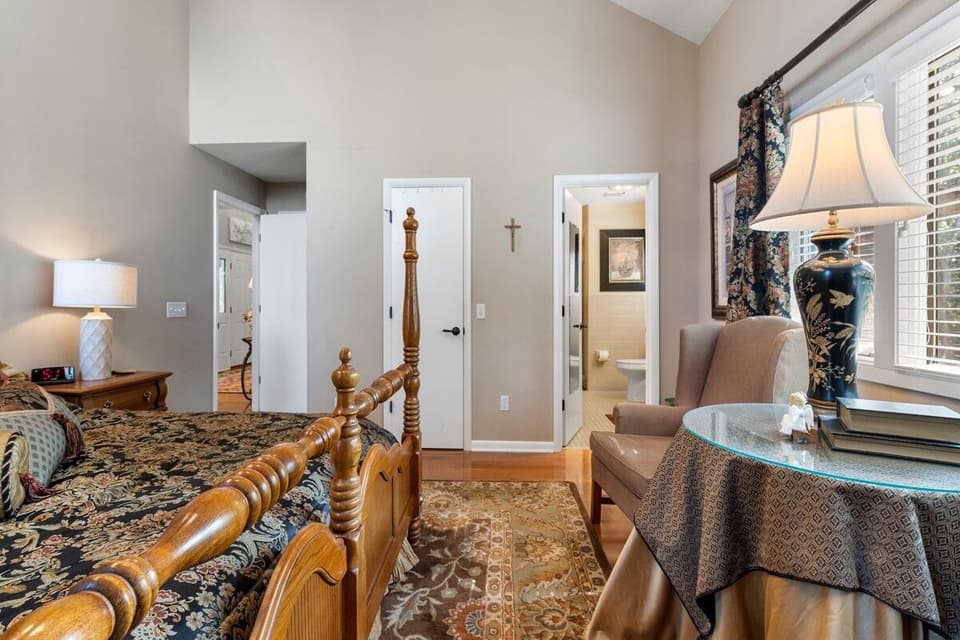 255 Patricia Lane NE, photo 27 of 35