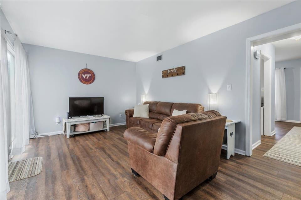 229 Lester Place, photo 21 of 40