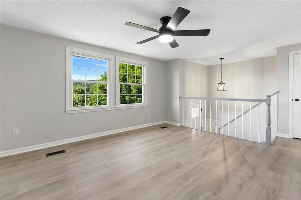 325 Mulberry Drive, photo 6 of 40