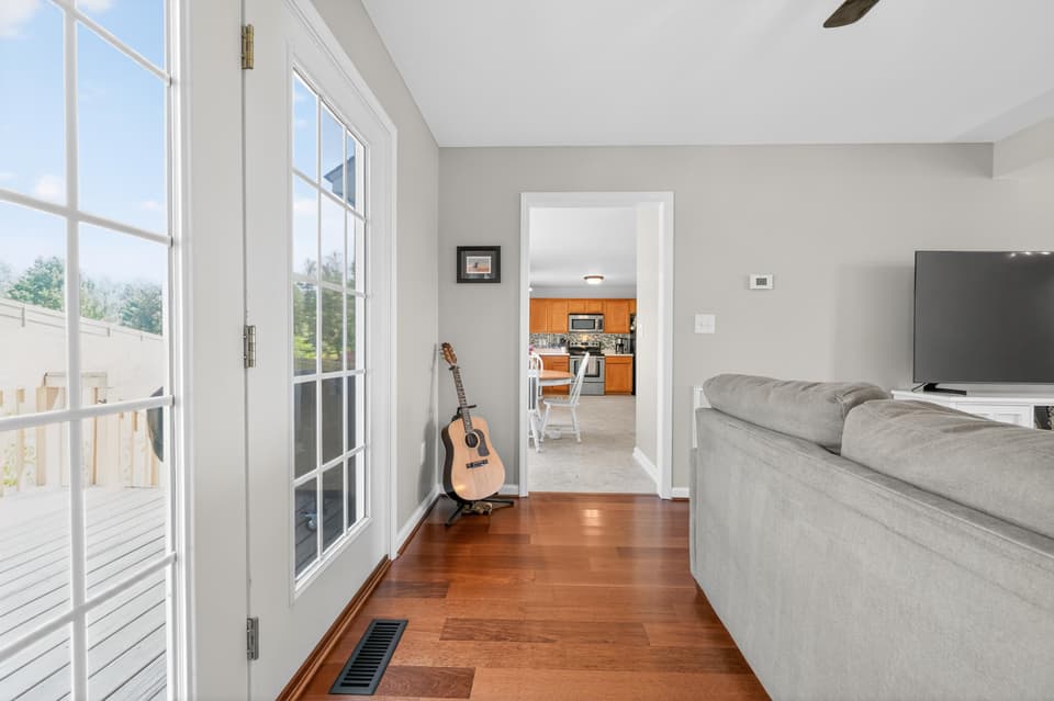475 Majestic Drive, photo 18 of 40